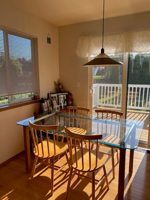 20240625-233632932-89c3-c84b35580286_dinning in kitchen area.jpg